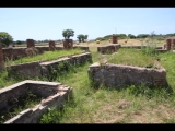 05947 ostia - regio iii - insula vii - domus fulminata (iii,vii,3-4) - hof - blick ri westen - 06-2024.jpg